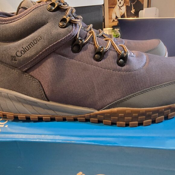 COLUMBIA MEN'S SIZE 12 FAIRBANKS MID WATERPROOF BOOT Graphite BM9774-054 NIB - Picture 5 of 14